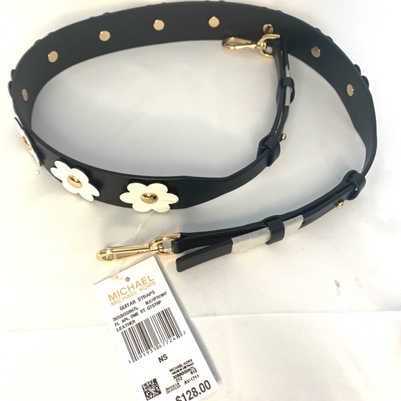 Michael Kors Flower purse strap 🌸 🌺